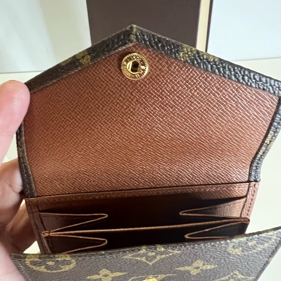 Authentic Louis Vuitton monogram compact wallet - Picture 4 of 7